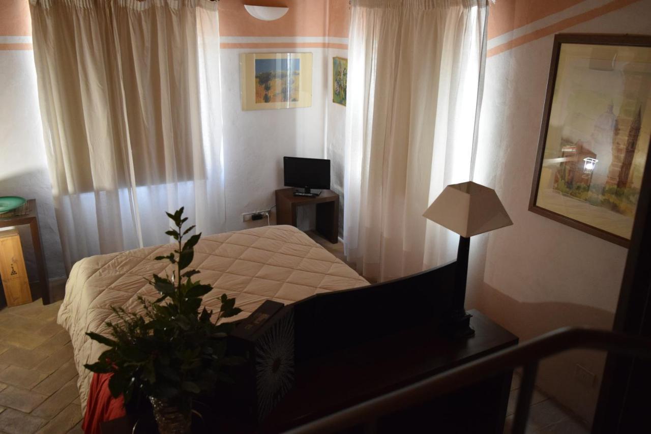 La Locanda Del Vino Nobile B&B Montepulciano Stazione Eksteriør billede
